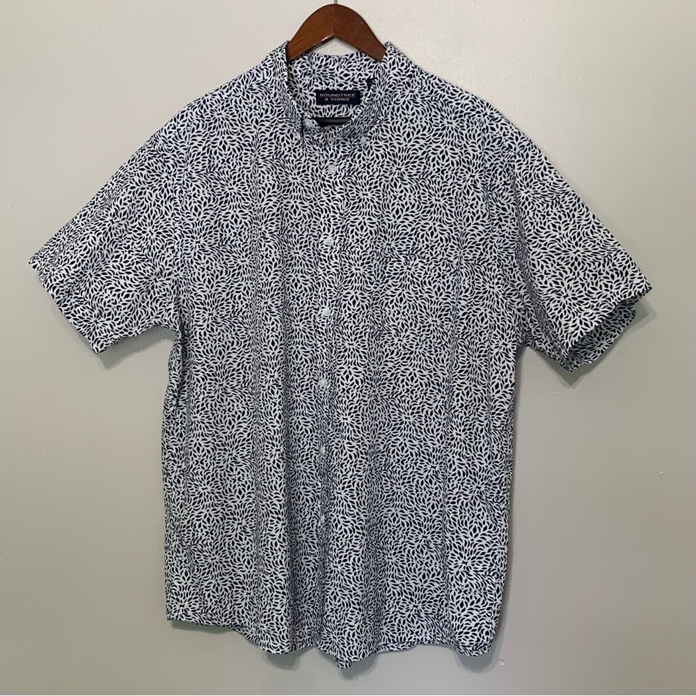 Roundtree & Yorke Short Sleeve Navy White Abstract Floral Button Up Shirt XL